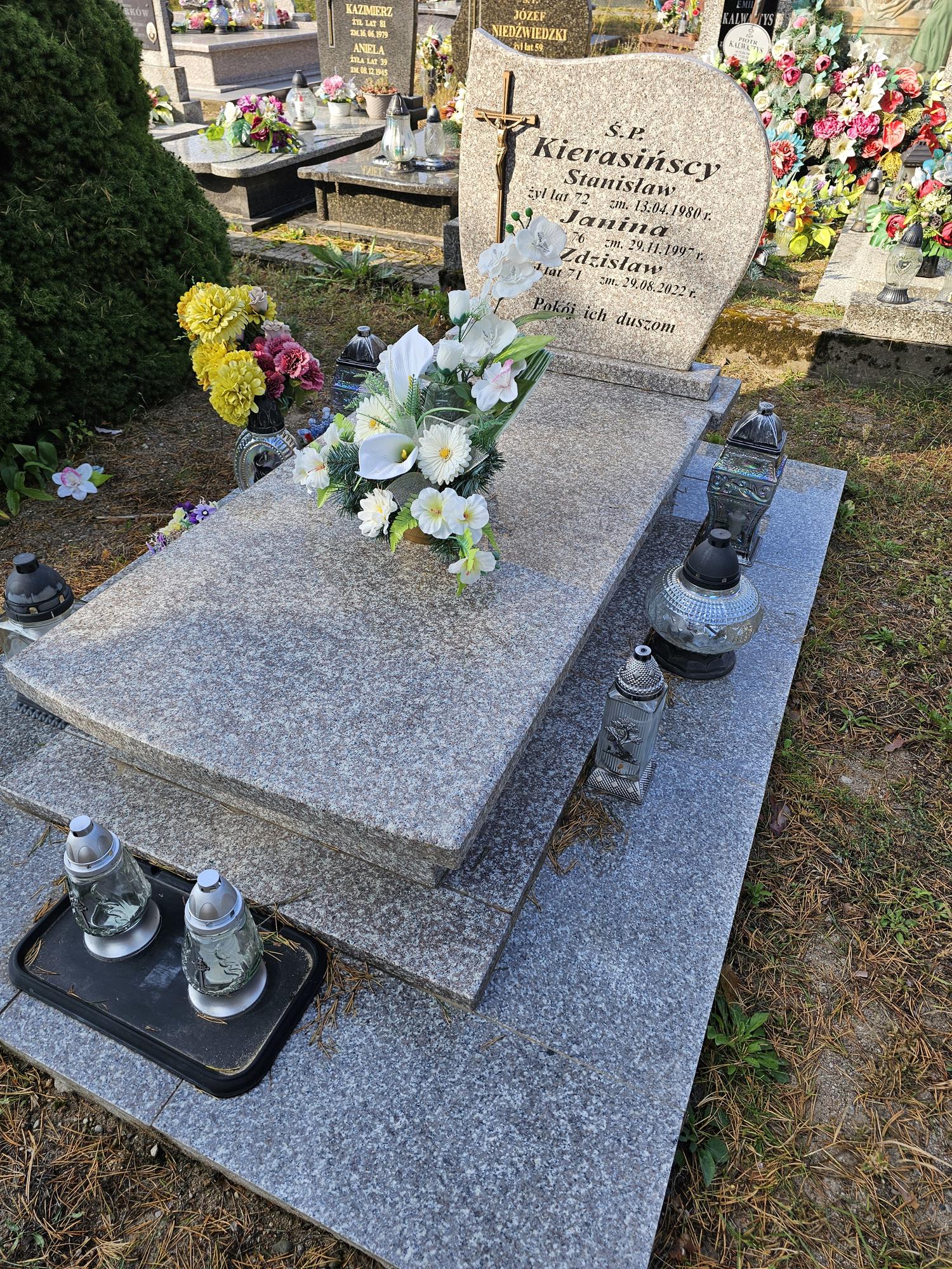 Grób Zdzisław Kierasiński