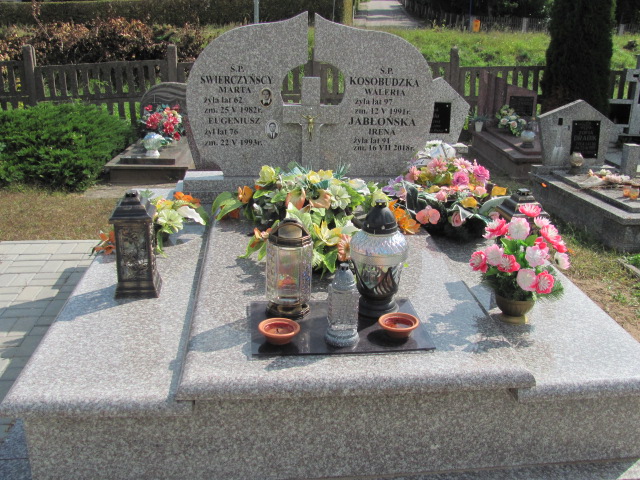 Grób Eugeniusz  Świerczyński